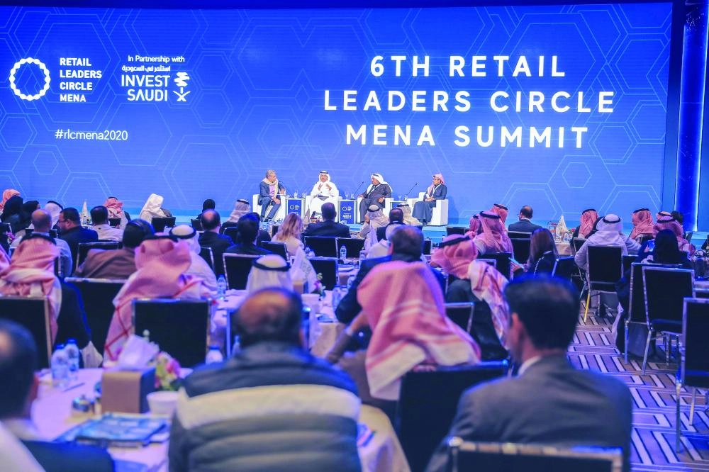 






حضور قمة قادة التجزئة                                    (مكة)