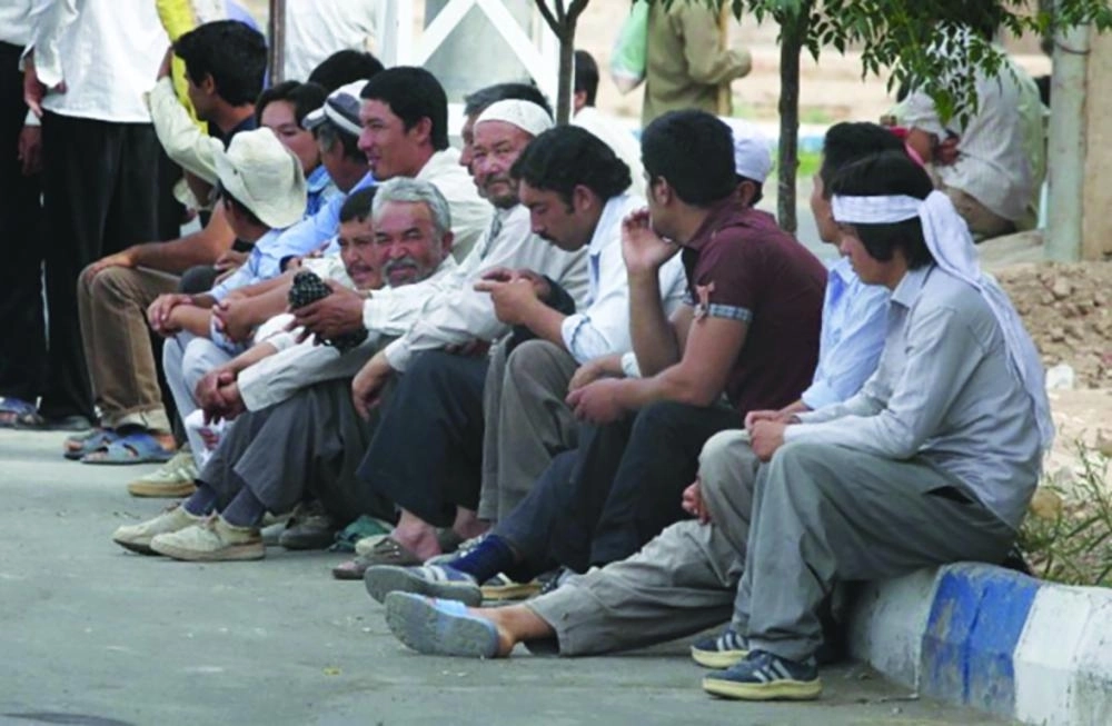 






إيرانيون يعانون من البطالة                                                                                                                                             (مكة)