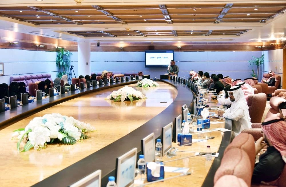 حضور المحاضرة                                        (غرفة الشرقية)