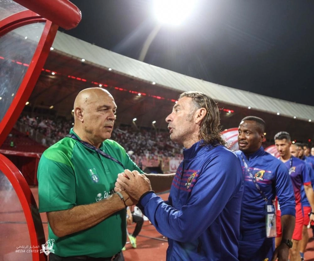 






كارينيو وجروس عقب مباراة الوحدة والأهلي الأخيرة                         (مكة)