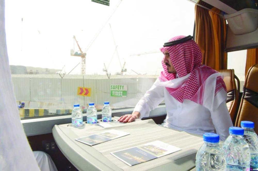 






بدر بن سلطان خلال جولته                           (مكة)