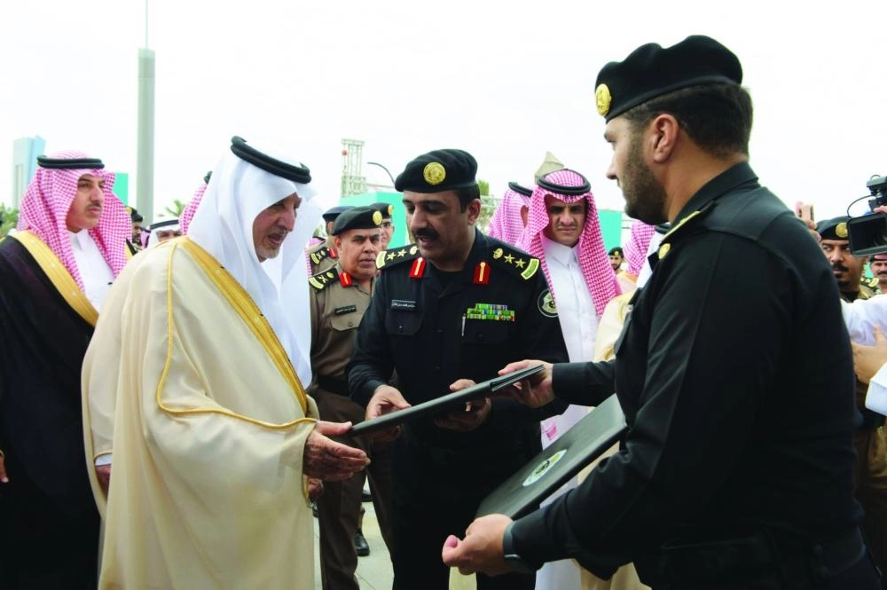 






.. وخلال تدشينه حملة أمنكم