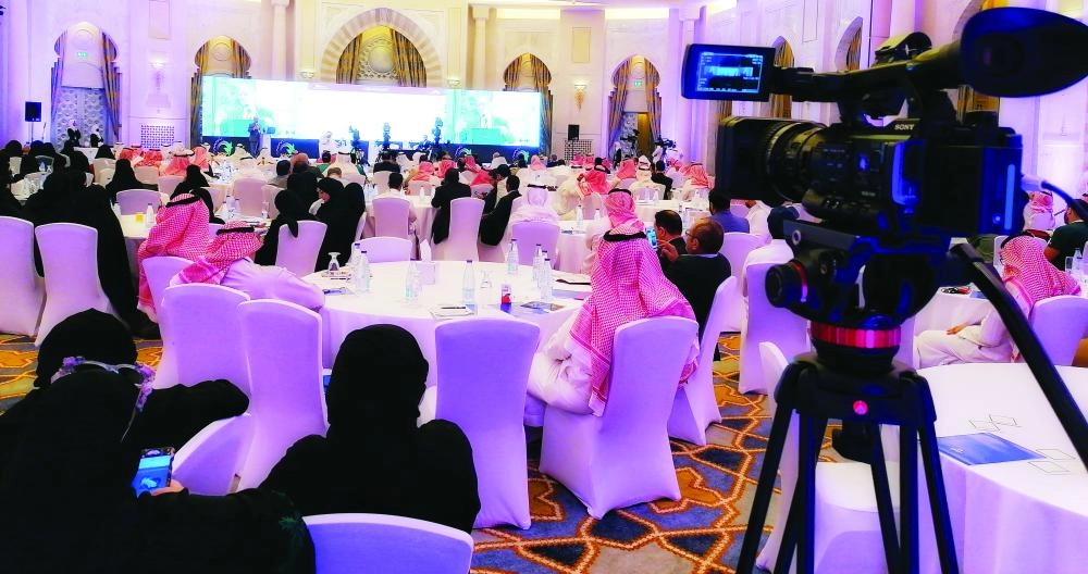 






عدد من الحضور في ختام المؤتمر أمس                                    (أنس الحارثي)