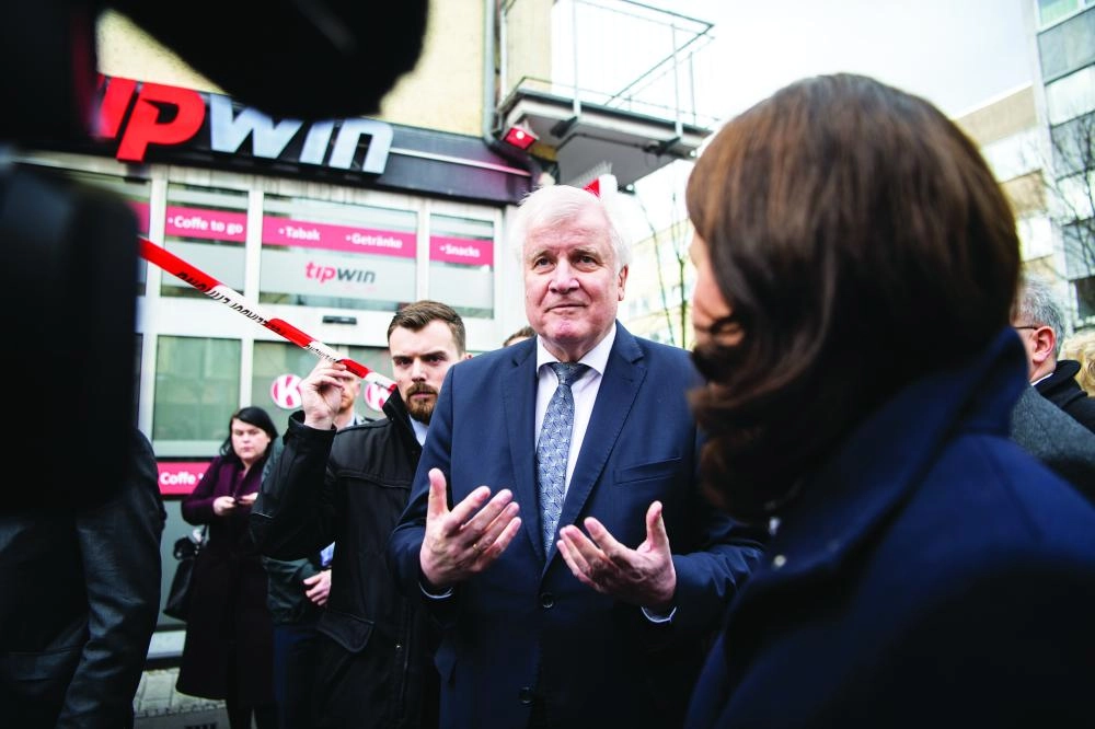 الرئيس الألماني في مسرح الجريمة (د ب أ)