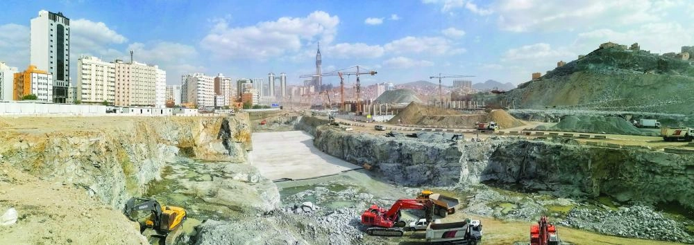 رفع قواعد مسجد الملك عبدالله بمكة (أنس الحارثي)