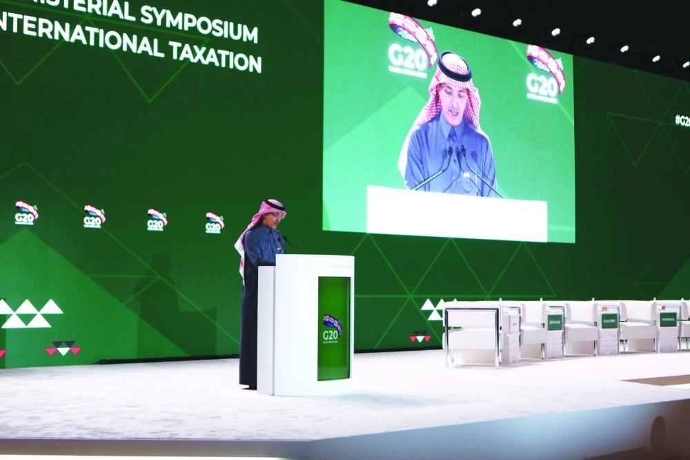 






الجدعان متحدثا في ندوة الضرائب أمس                            (مكة)