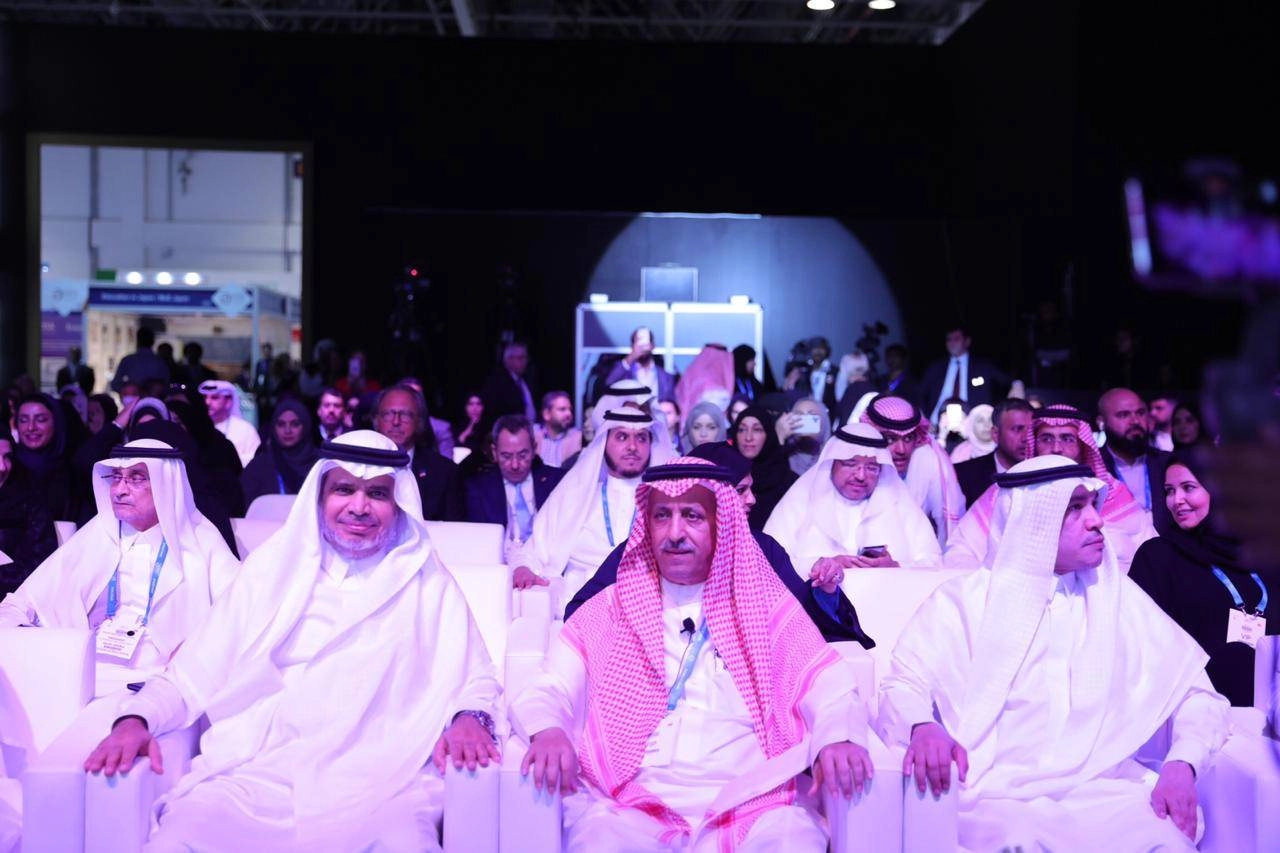 موهبة تعرض إنجازاتها في رعاية الموهوبين ونشر ثقافة الابداع