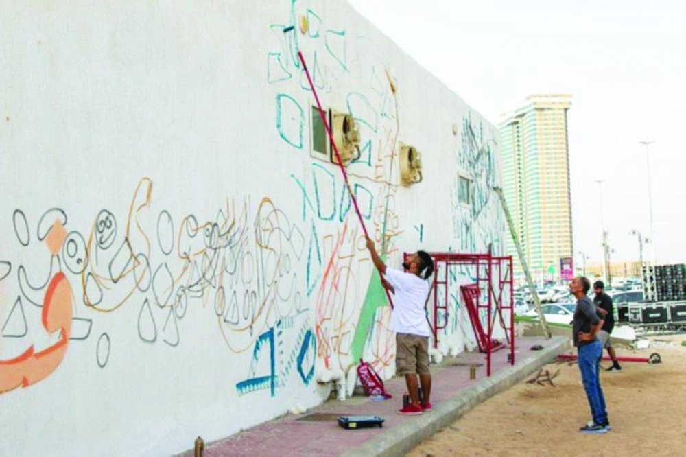 من أعمال الفنانين بشاطئ الإسكندرية بجدة                                                                   (مكة)