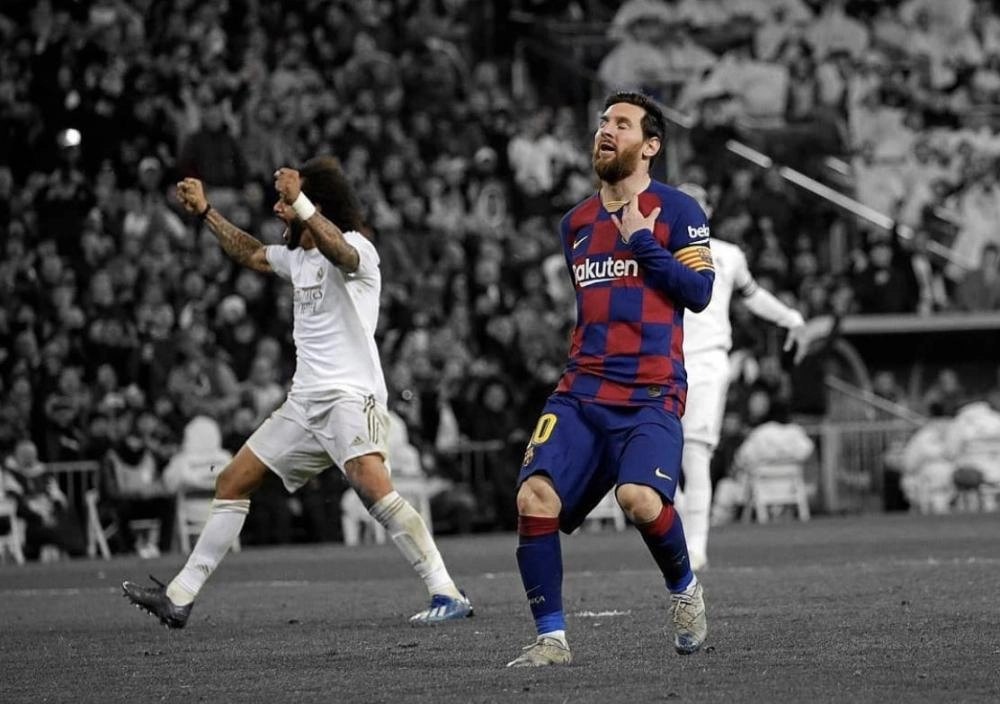 






ميسي في مواجهة الريال الأخيرة                                       (مكة)