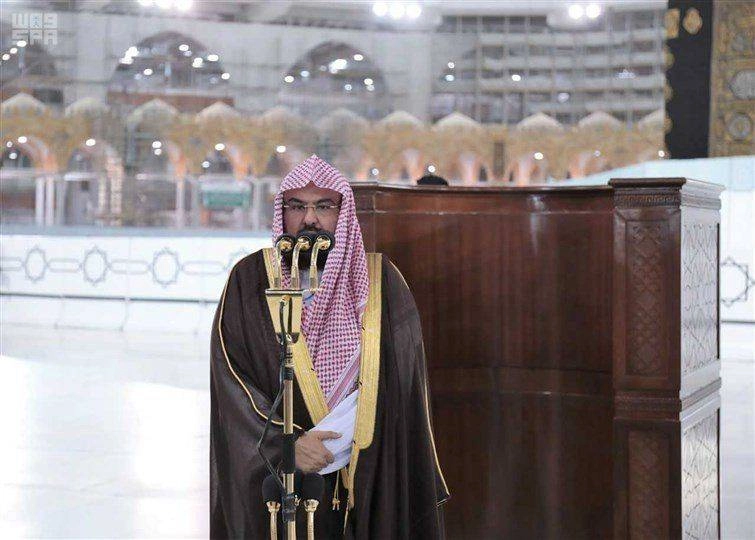 السديس يوضح لقاصدي المسجد الحرام المقاصد الشرعية من الإجراءات الاحترازية (واس)