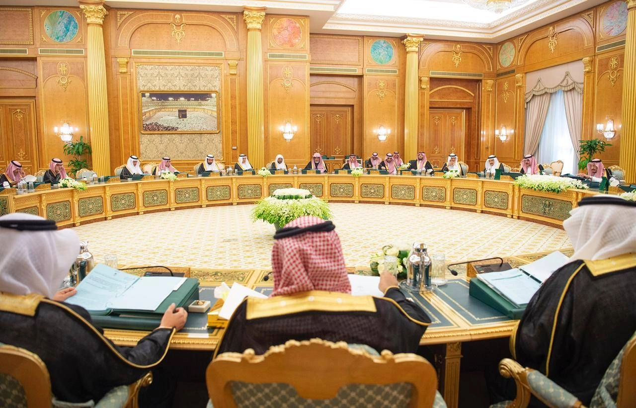 خادم الحرمين الشريفين يرأس جلسة مجلس الوزراء (واس)