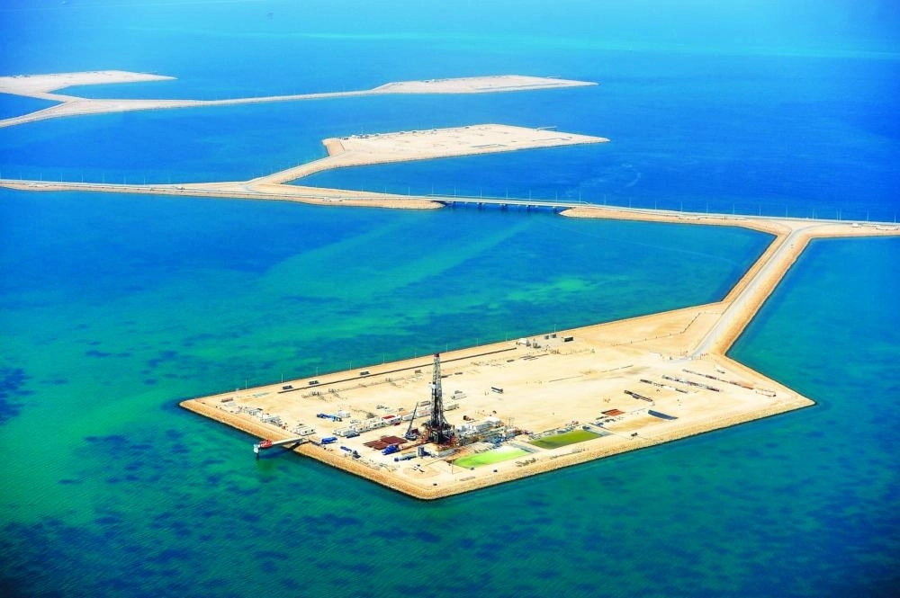 






حقل منيفة التابع لأرامكو                                                                                                             (مكة)