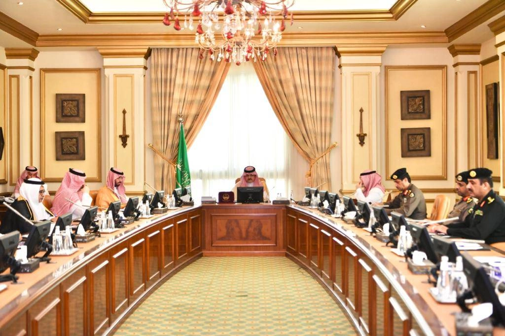 أثناء الاجتماع