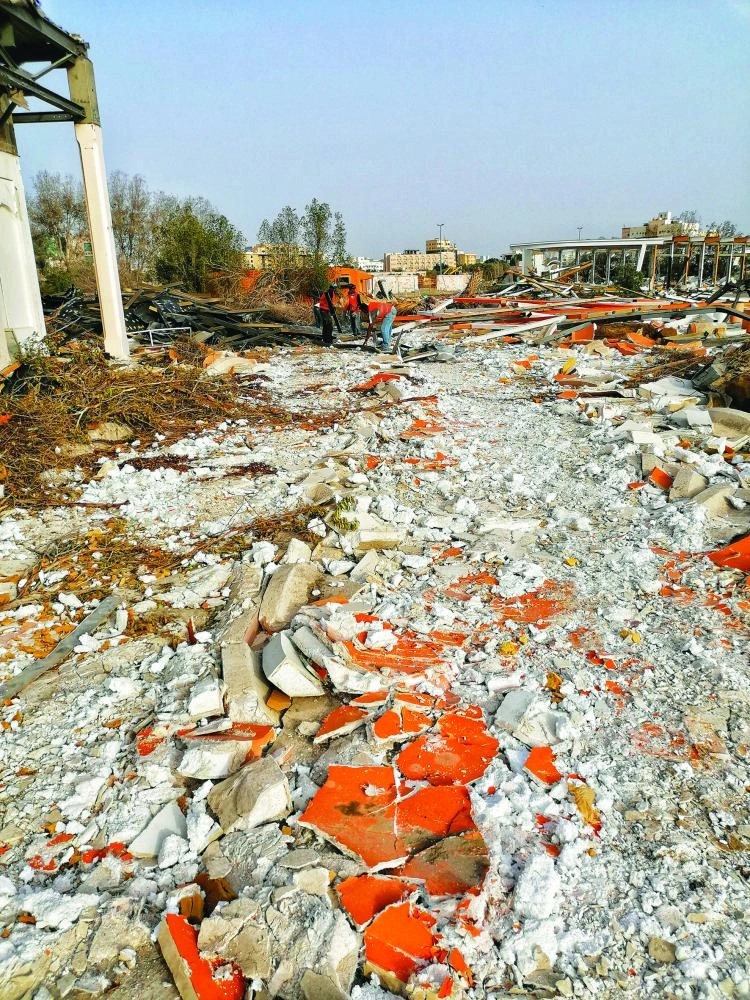 أعمال هدم مدينة الملك فهد الساحلية (أنس الحارثي) 