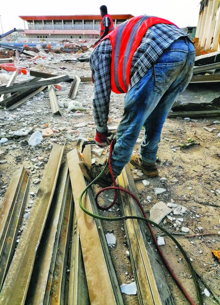 أعمال هدم مدينة الملك فهد الساحلية (أنس الحارثي) 