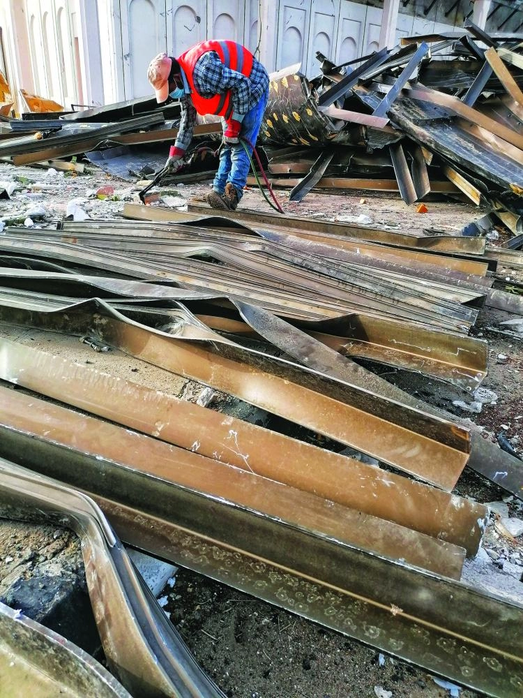 أعمال هدم مدينة الملك فهد الساحلية (أنس الحارثي) 