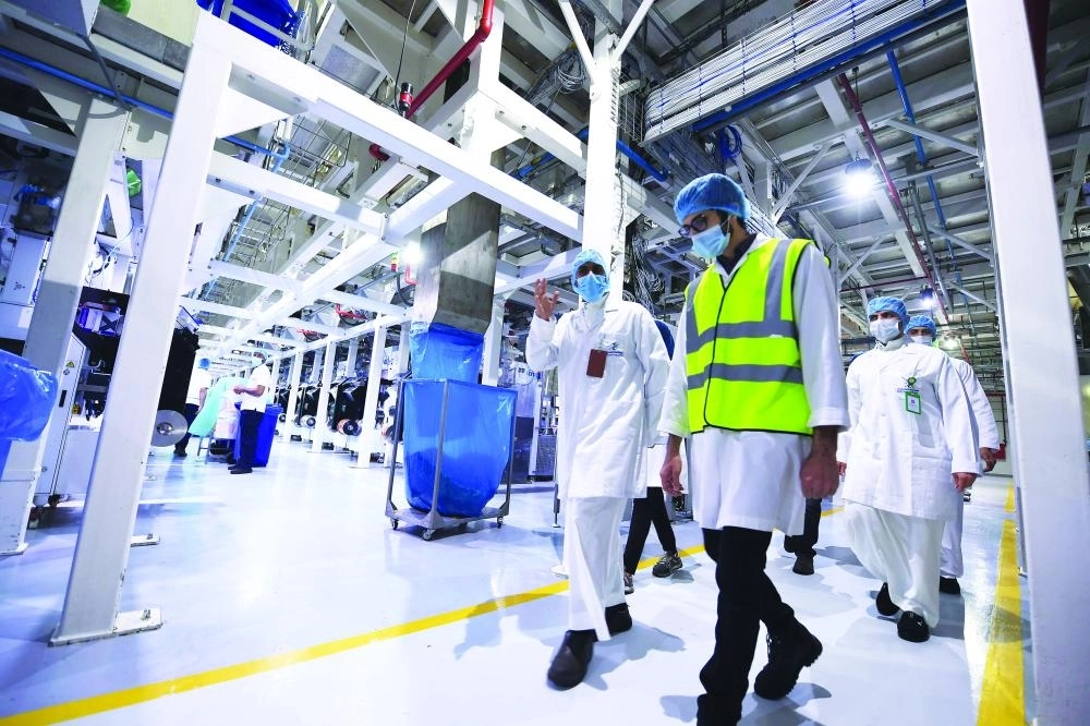 حملة توعوية داخل أحد المصانع (مكة)