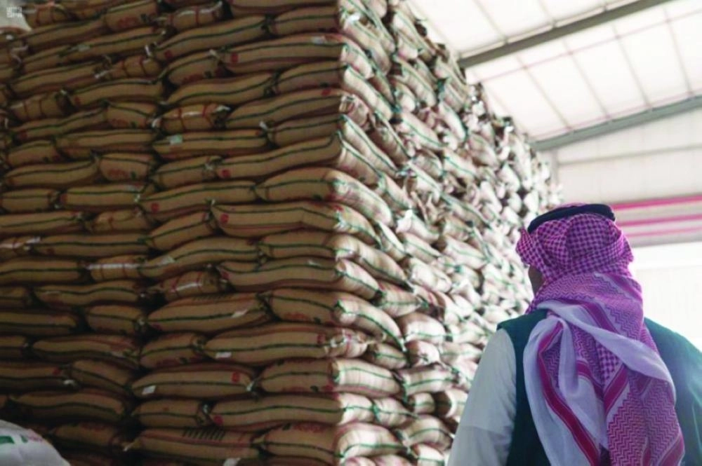 ممثل التجارة في جولة على مستودعات الجملة (التجارة)