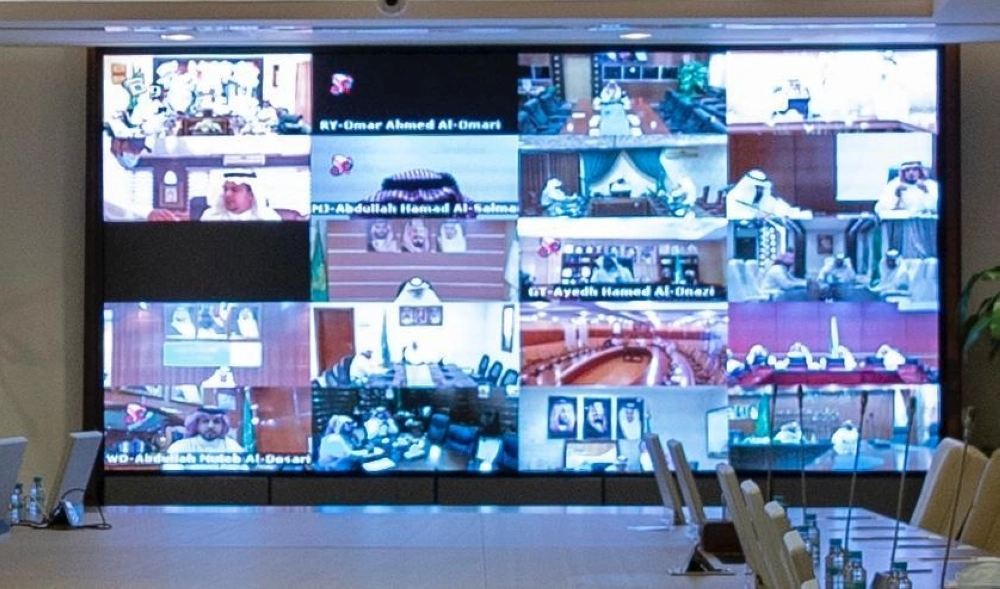 






مناقشة سير العمل عبر الدائرة التلفزيونية المغلقة