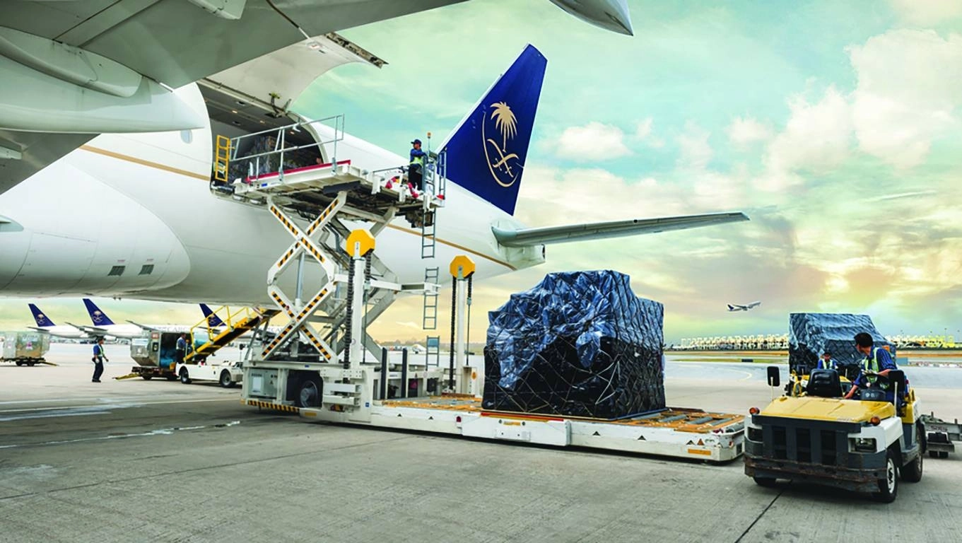 






من عمليات الشحن الجوي                                                            (مكة)