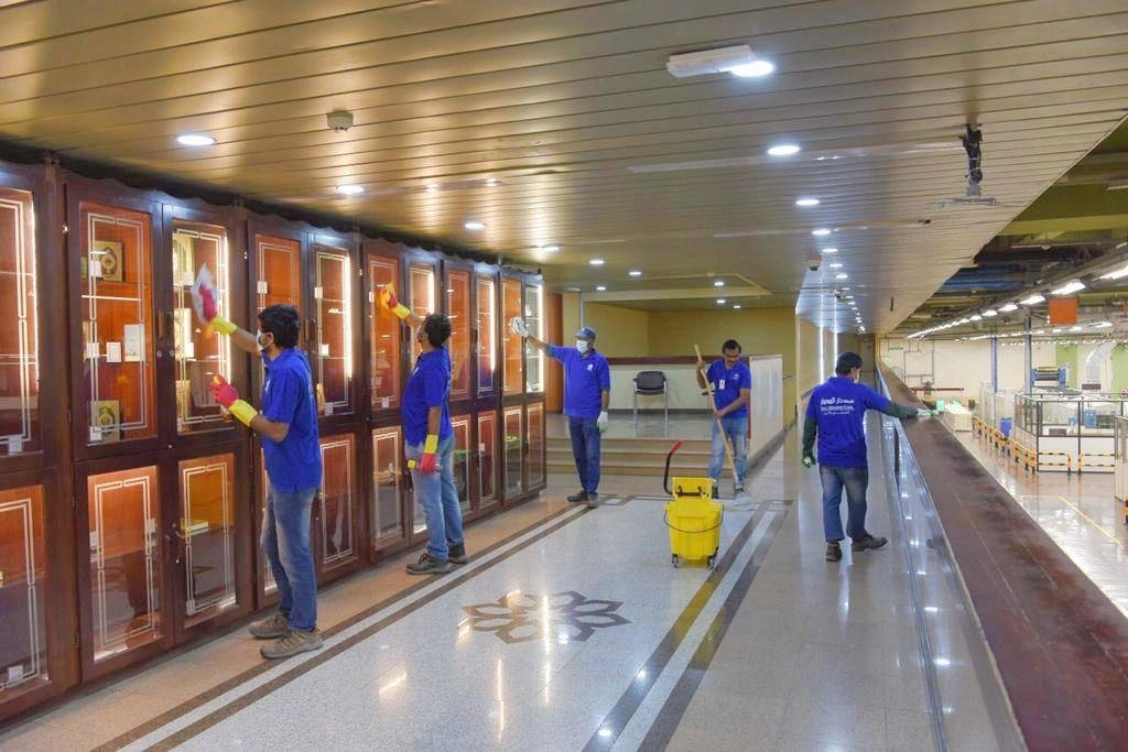 من الإجراءات الوقائية بالمجمع (مكة)