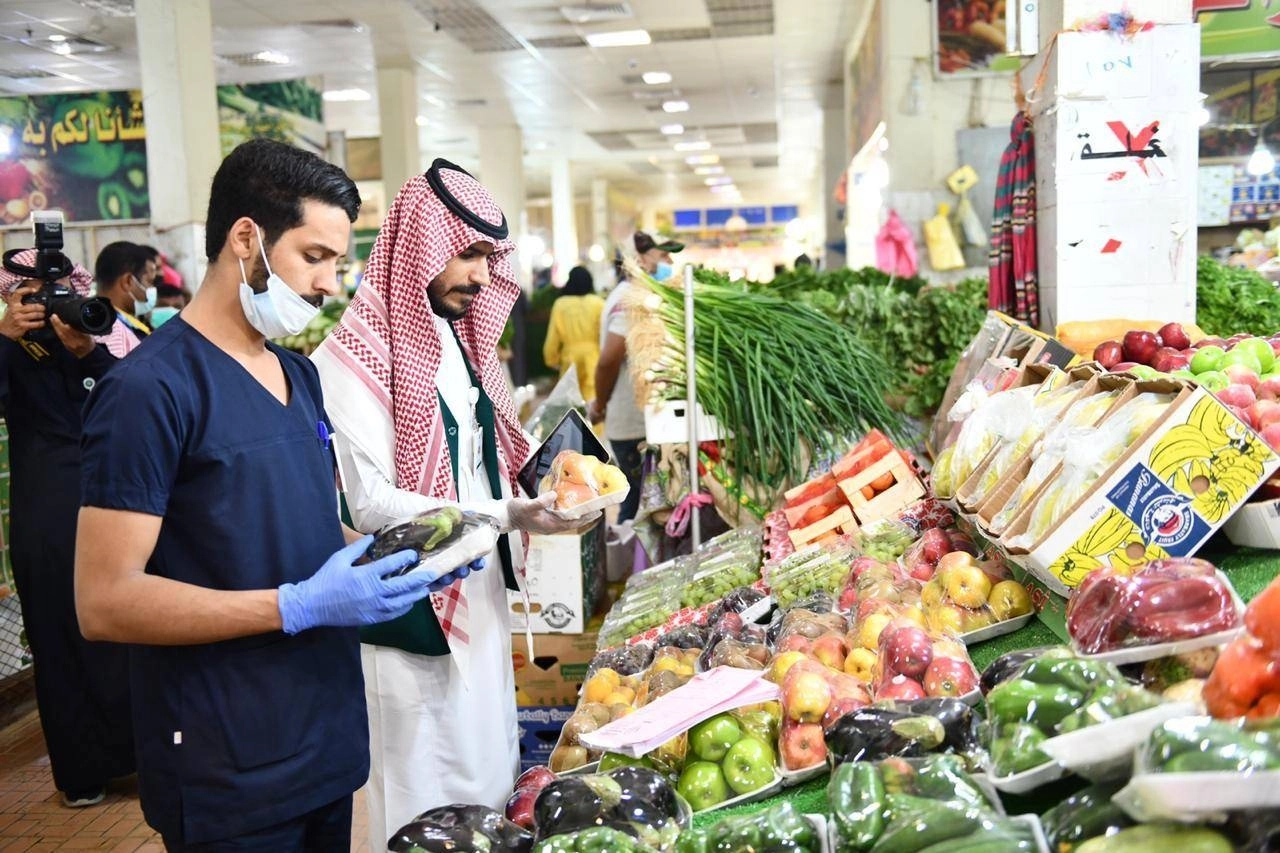 






من الجولات الرقابية في تبوك                                                                                                      (مكة)