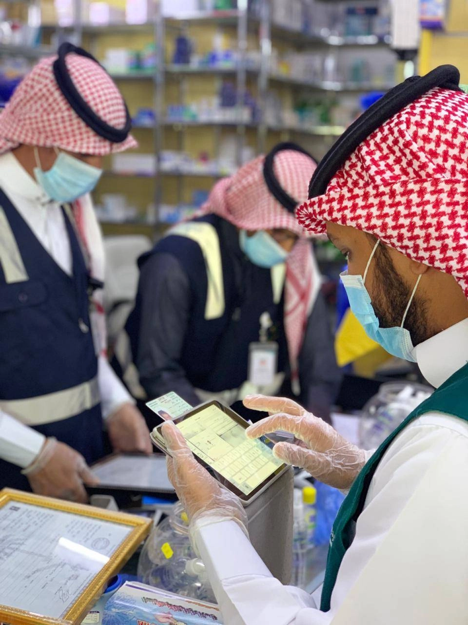 جولات فرق وزارة التجارة بحائل (مكة)