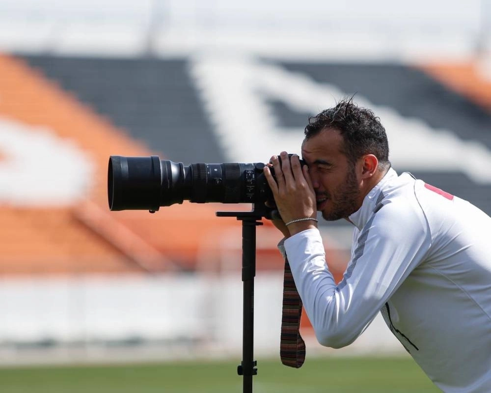 جمال بلعمري                              (إعلامي الشباب)