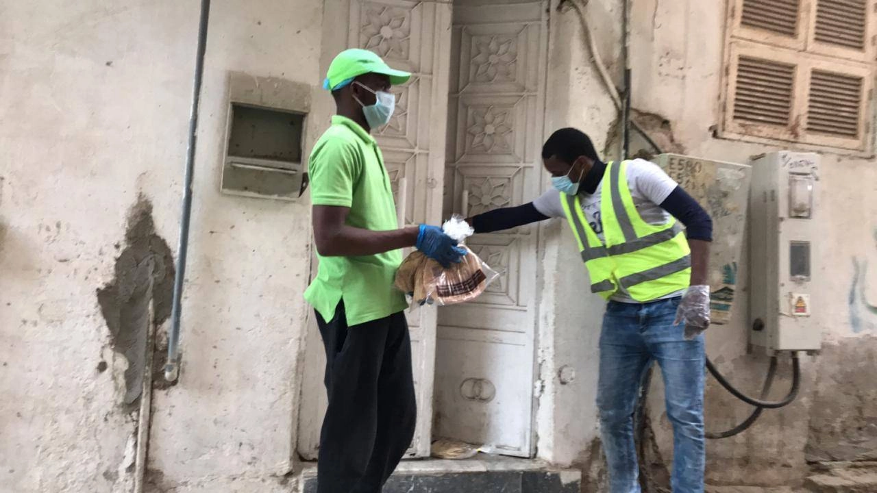 من توزيع الخبز (مكة)