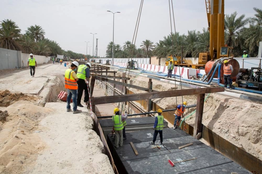 من تأهيل طرق مدينة العيون (مكة) 