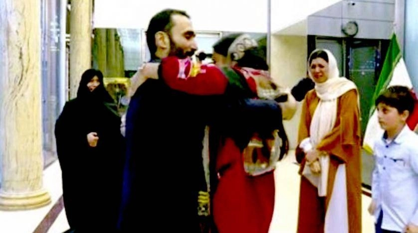 نجاد عقب وصوله إلى طهران (مكة)