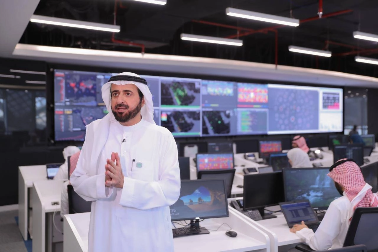 






توفيق الربيعة خلال كلمته أمس                                                     (مكة)