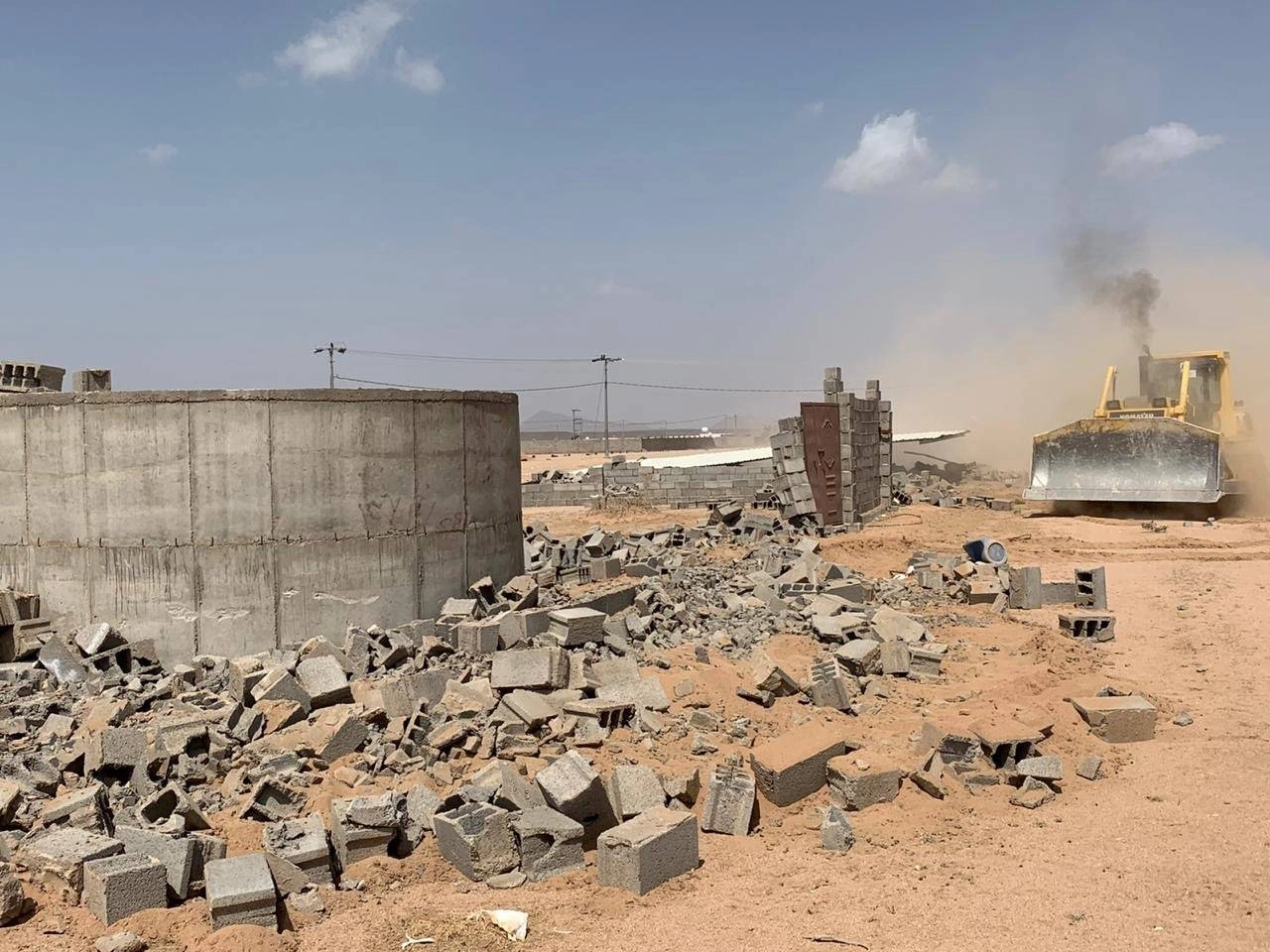 






من إزالة التعديات بالمدينة المنورة                                   (مكة)