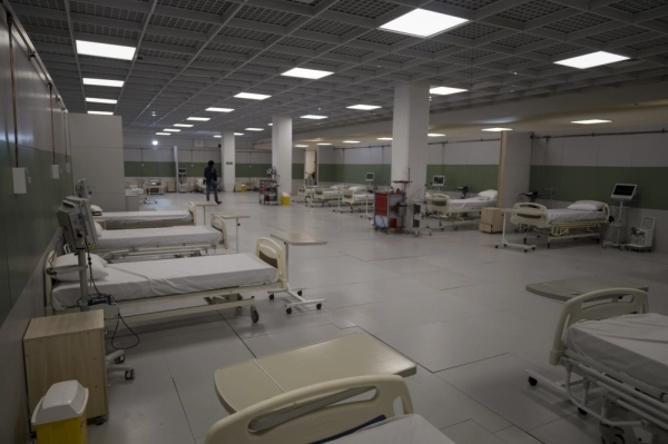 






مركز تجاري تم تحويله إلى مستشفى لاستقبال مرضى كورونا       (د ب أ)