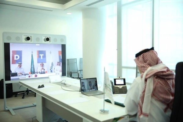 جانب من توقيع الاتفاقية (مكة)