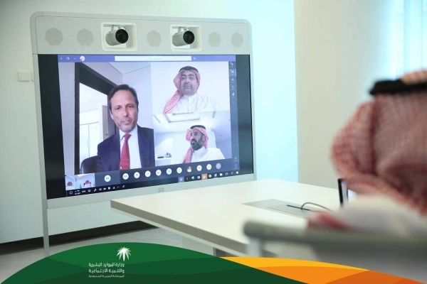 جانب من توقيع الاتفاقية (مكة)