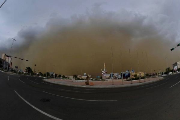 






شهدت جازان هطول أمطار من متوسطة إلى غزيرة مع أتربة مثارة