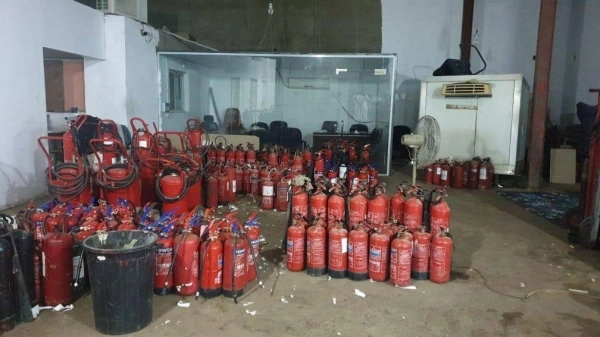 مصادرة 11 ألف كجم من الخضراوات والفواكه داخل سكن للعمالة بنطاق خزام