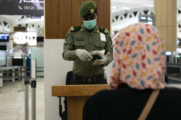 من إنهاء إجراءات سفر الركاب                                 (مكة)