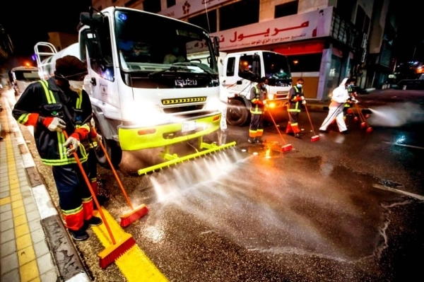 من عمليات النظامة والتعقيم التي نفذتها أمانة الشرقية في رمضان