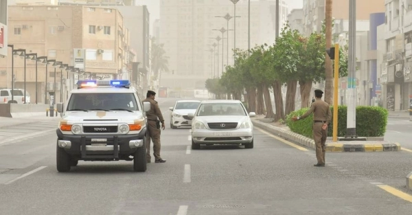 رجال أمن يؤدون مهامهم بالعاصمة المقدسة(مكة)