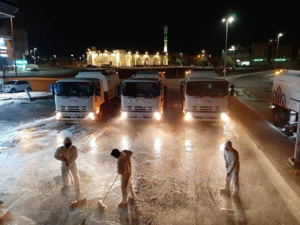 من أعمال تطهير المرافق العامة (مكة)
