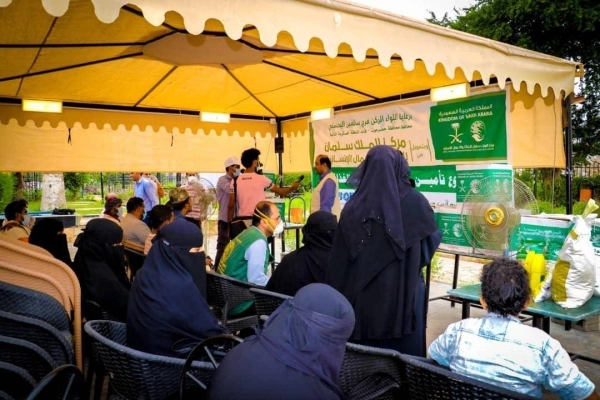 عبور 11 شاحنة منفذ الوديعة متوجهة لمحافظات عدة في اليمن