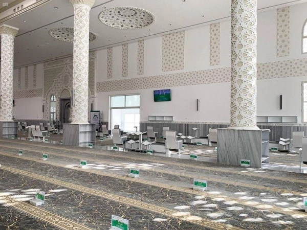 تجهيز  أحد المساجد لاستقبال المصلين  (مكة)