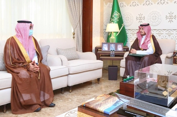 نائب أمير الشرقية يلتقي مدير فرع مركز المعلومات الوطني بالمنطقة