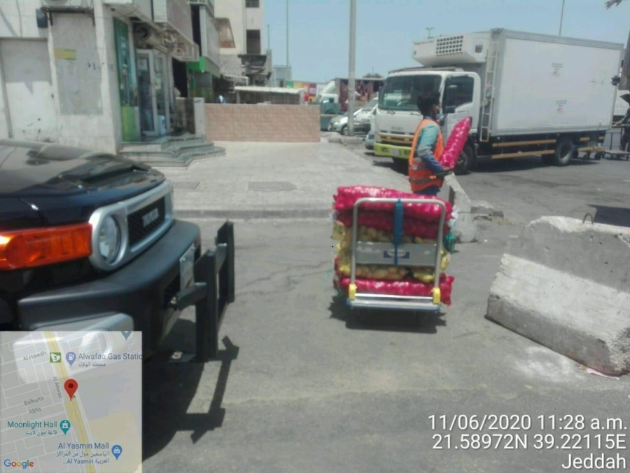 بلدية الصفا تواصل حملتها على البسطات وتصادر (3.5) أطنان من الخضراوات