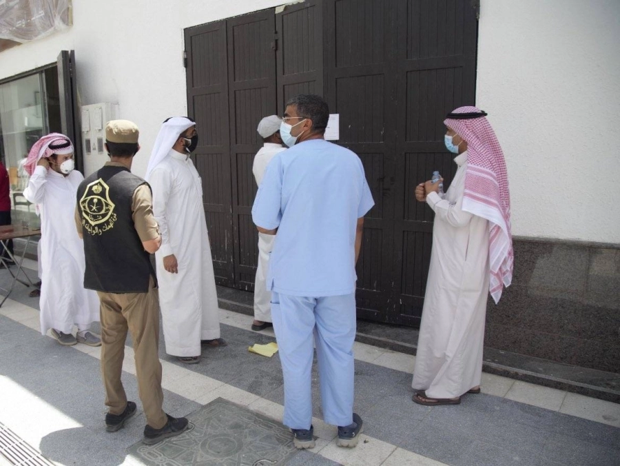 






من إغلاق المنشآت المخالفة                                                         (مكة)