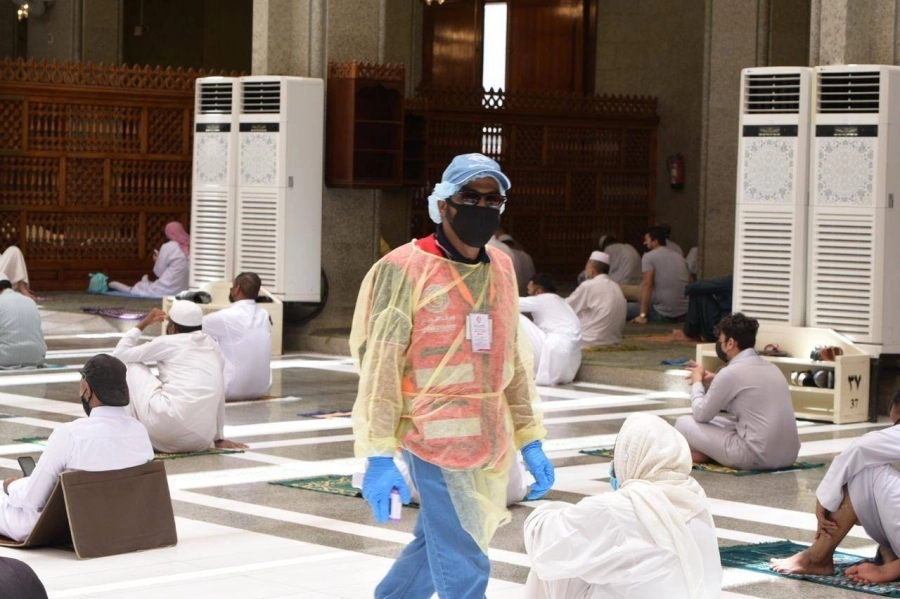 من مشاركة المتطوعين في المسجد النبوي  (مكة) 