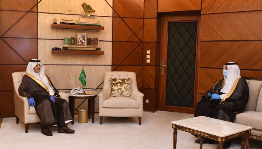 أمير الشرقية يلتقي مدير عام فرع الموارد البشرية والتنمية الاجتماعية