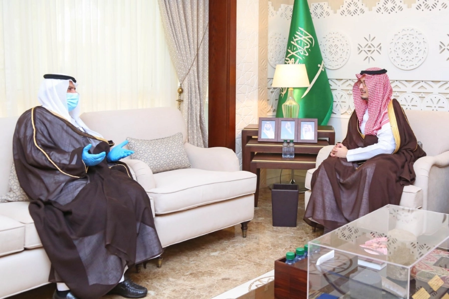 نائب أمير الشرقية يلتقي مدير عام فرع الموارد البشرية والتنمية الاجتماعية